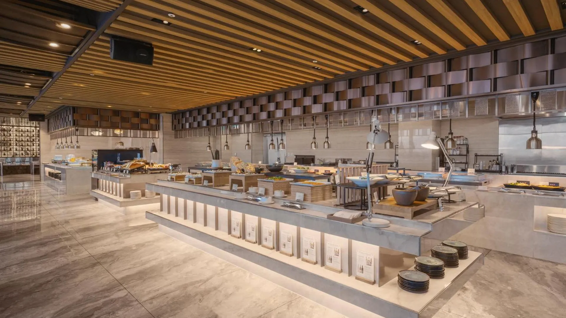 Amber Pure Hill Hotels & Resorts Jeju 5*,