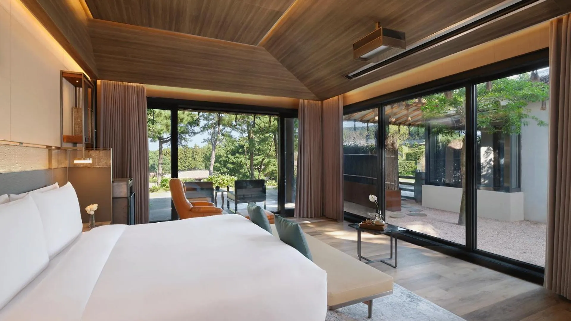 Amber Pure Hill Hotels & Resorts Чеджудо